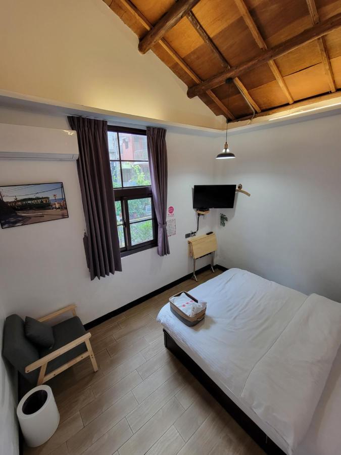 Old Wow老屋瓦共享民宿hostel 桃園市民宿074號 Longtan Exterior photo